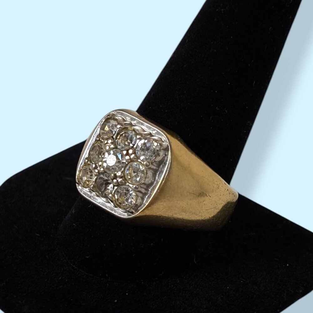 V. Uncas 18K HGE Rhinestone Ring - Picture 3 of 8